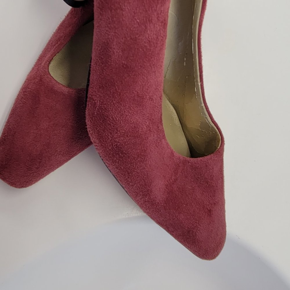 Suede Pumps